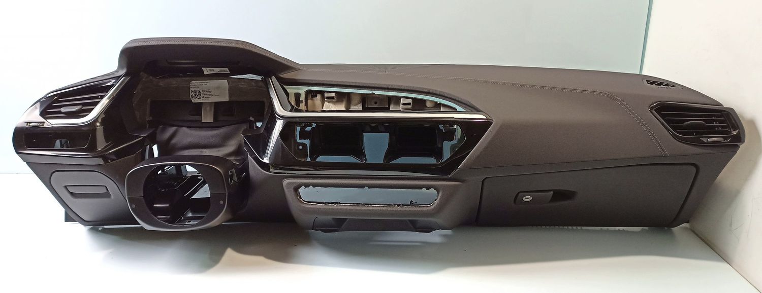 BMW Z4 Dashboard OEM 51165A09C91 — Europe Delivery