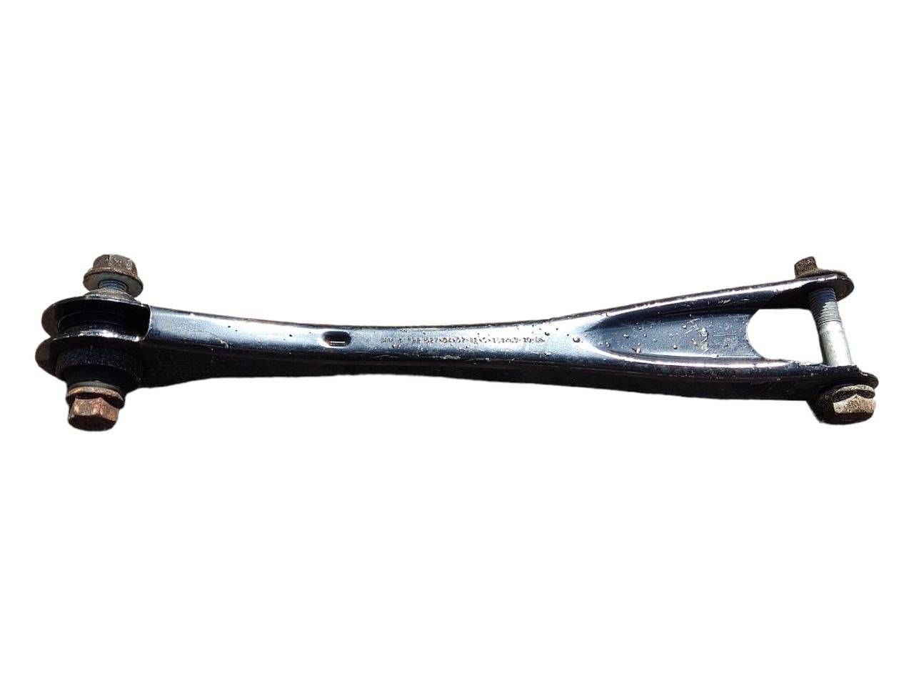 BMW 3 SERIES Rear control arm OEM 6792525 — Europe Delivery