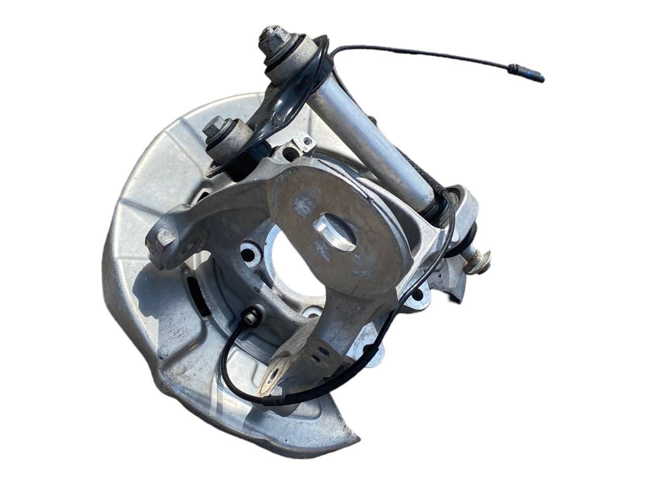 BMW X6 Rear wheel hub OEM 6770983 — Europe Delivery
