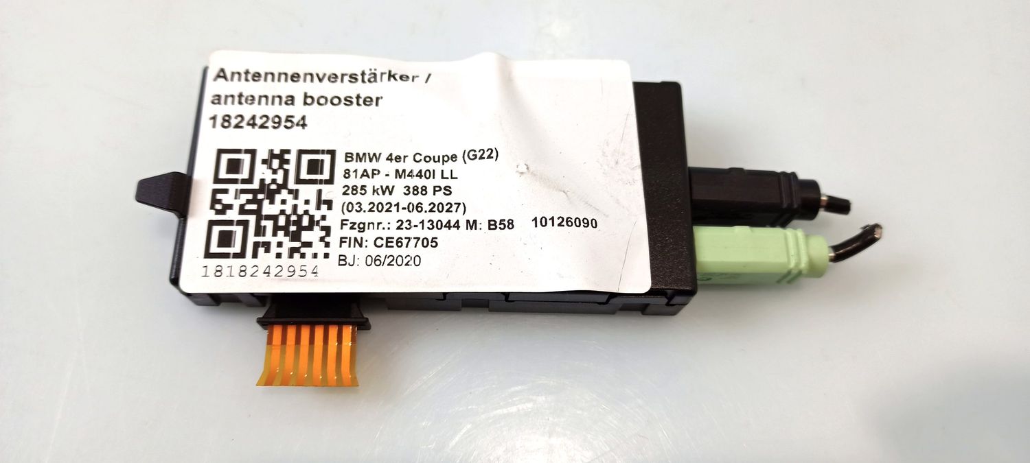 BMW M3 Aerial antenna filter OEM 65205A1D445 — Europe Delivery