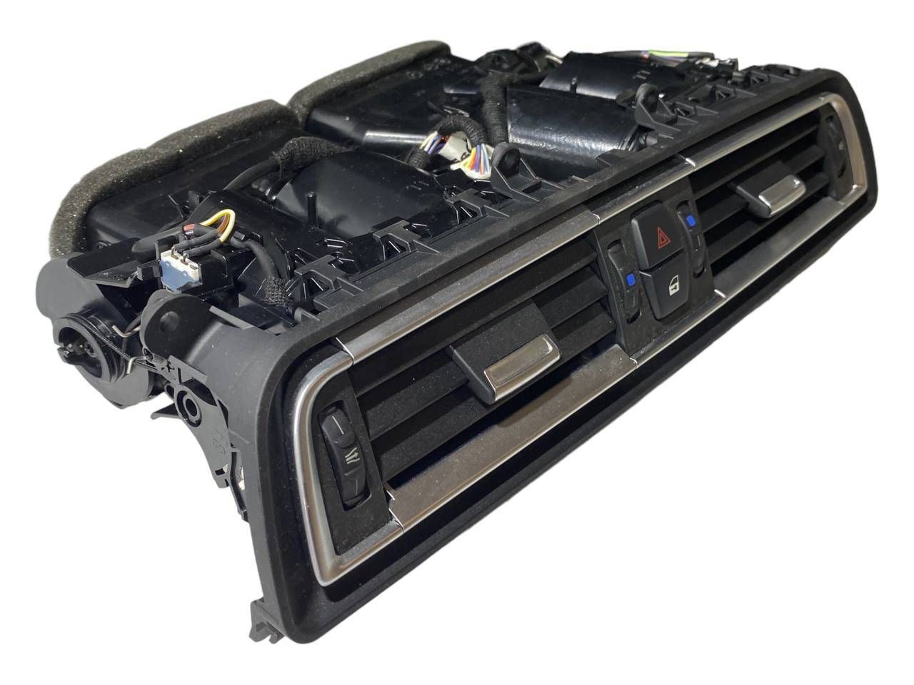 BMW 7 SERIES Dash center air vent grill — Europe Delivery