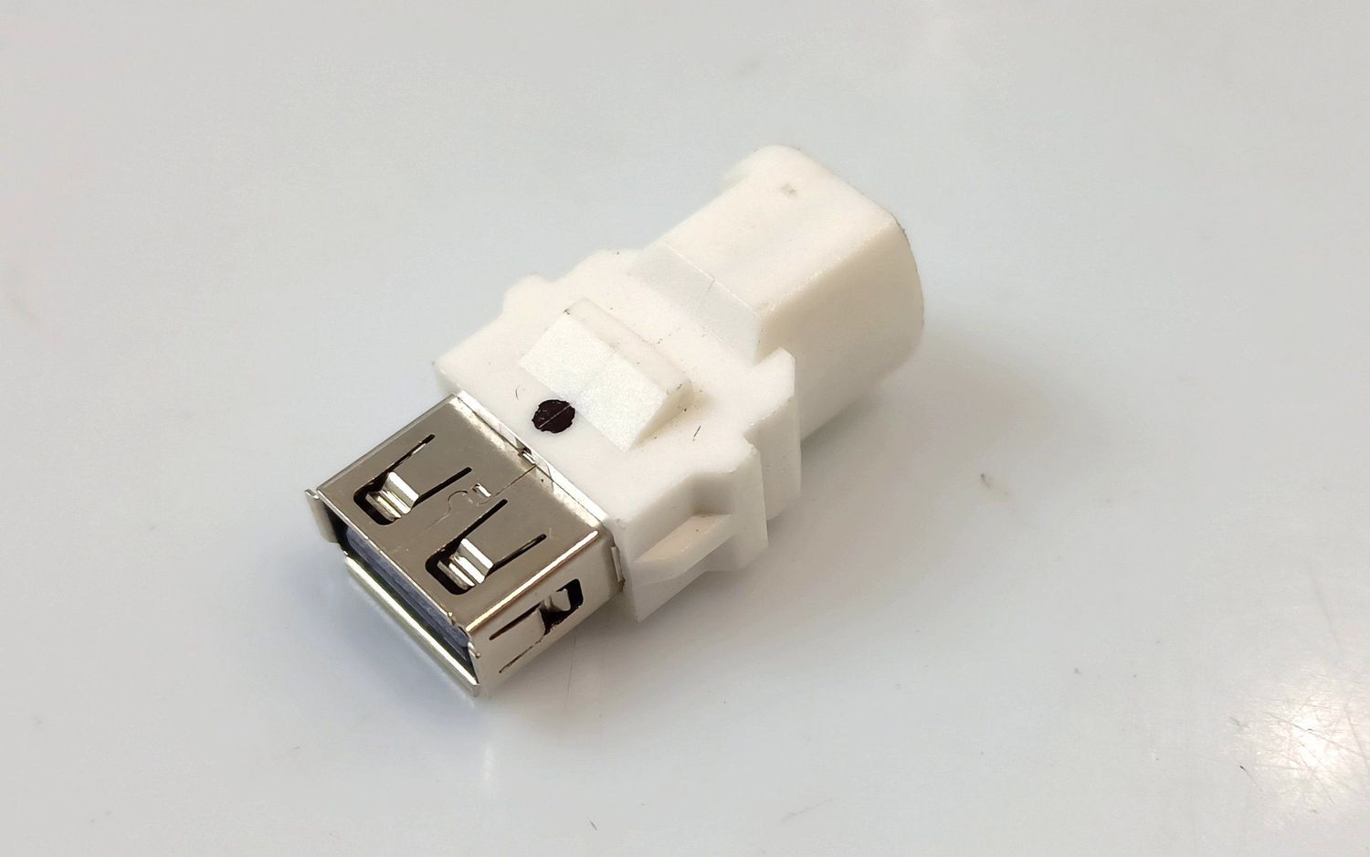 BMW 4 SERIES USB socket connector OEM 84109390501 — Europe Delivery