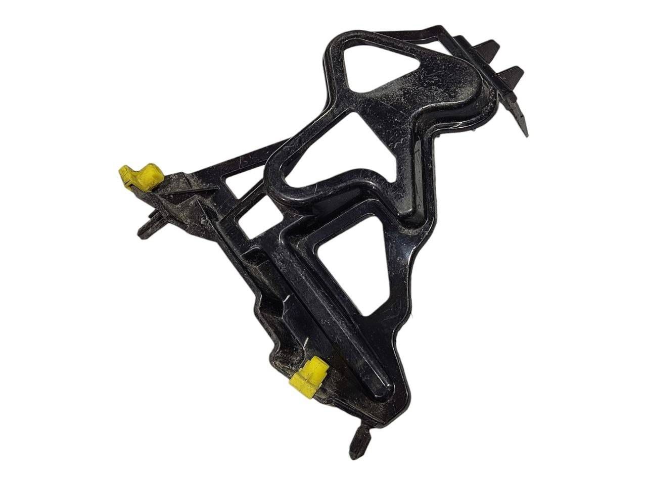 BMW 7 SERIES Fender mounting bracket — Europe Delivery