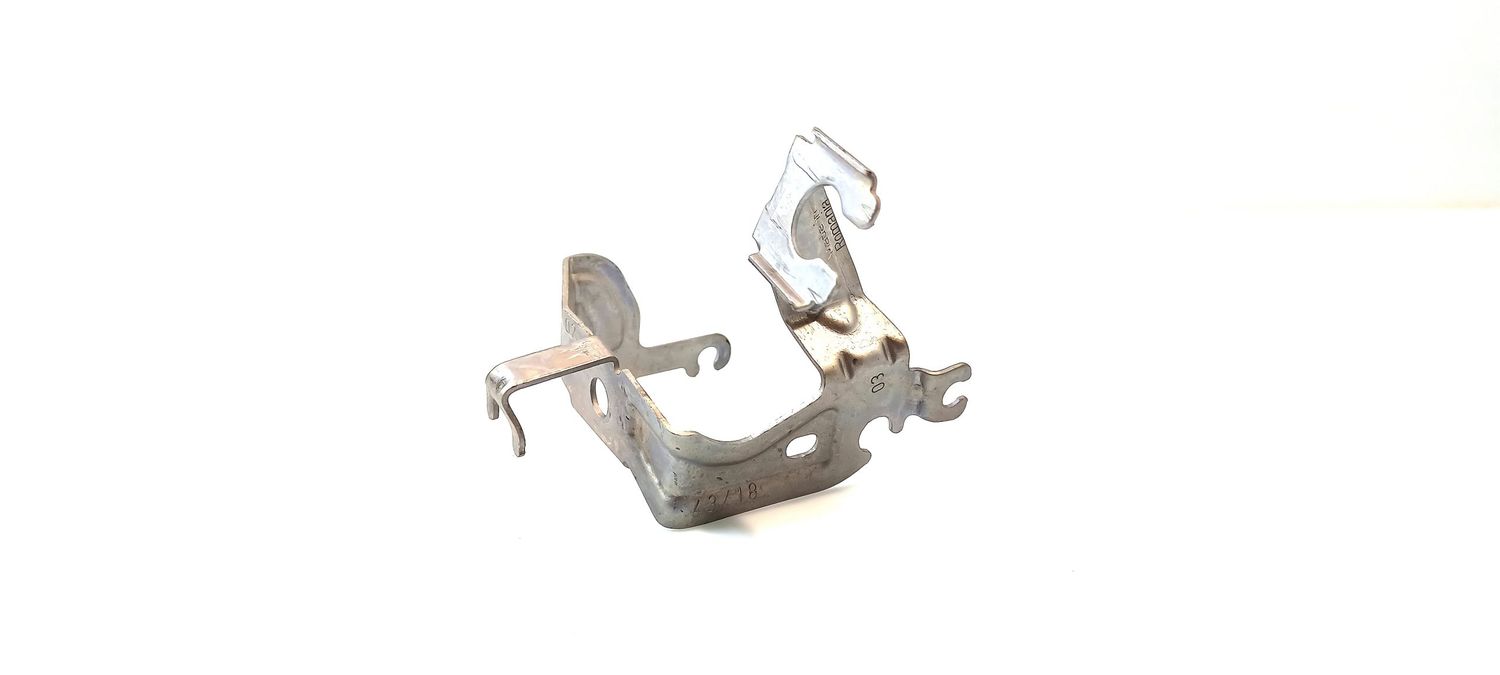 BMW 4 SERIES Engine mounting bracket OEM 2284733 — Europe Delivery
