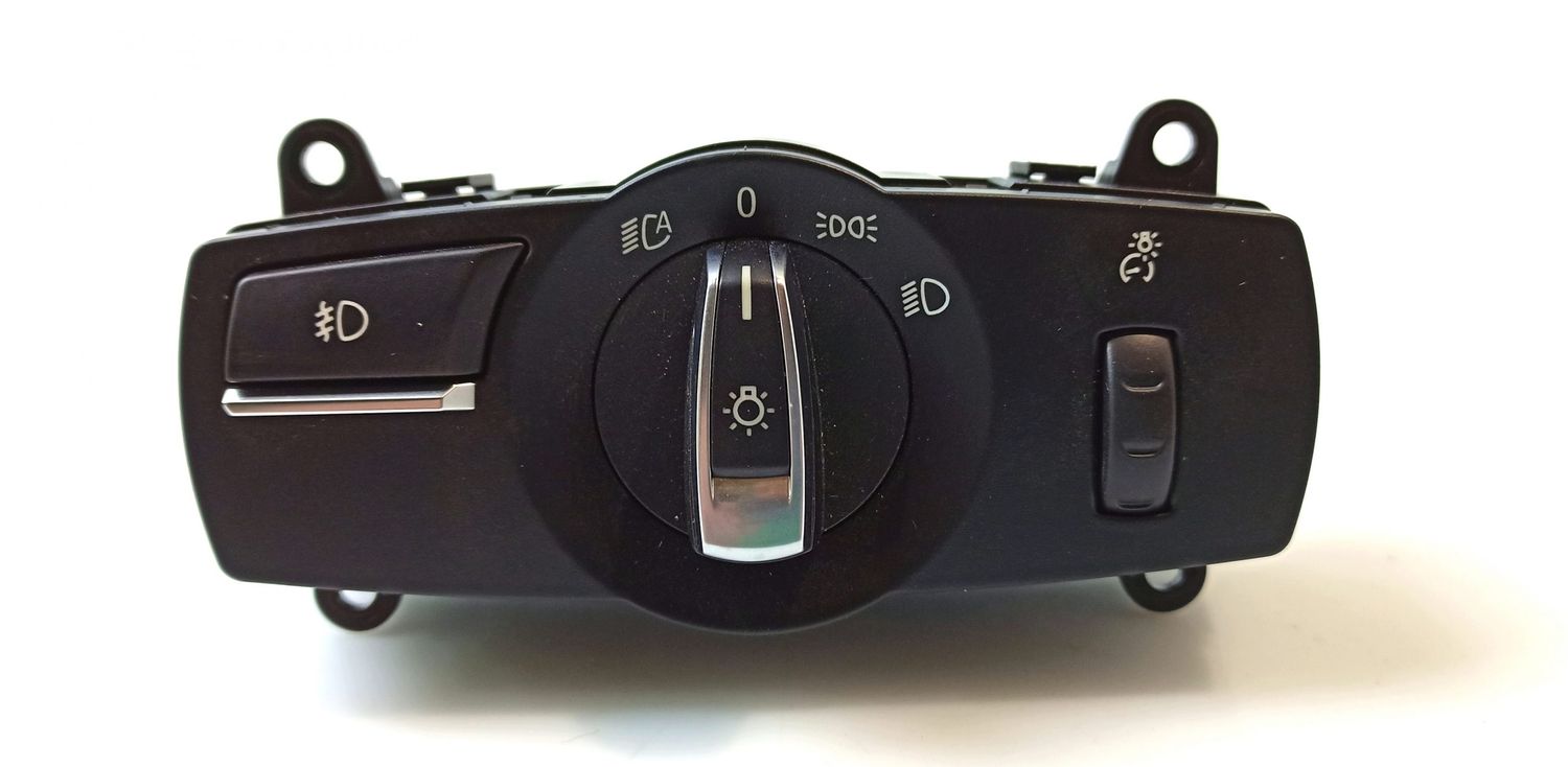 BMW 6 SERIES Light switch OEM 61319192745 — Europe Delivery