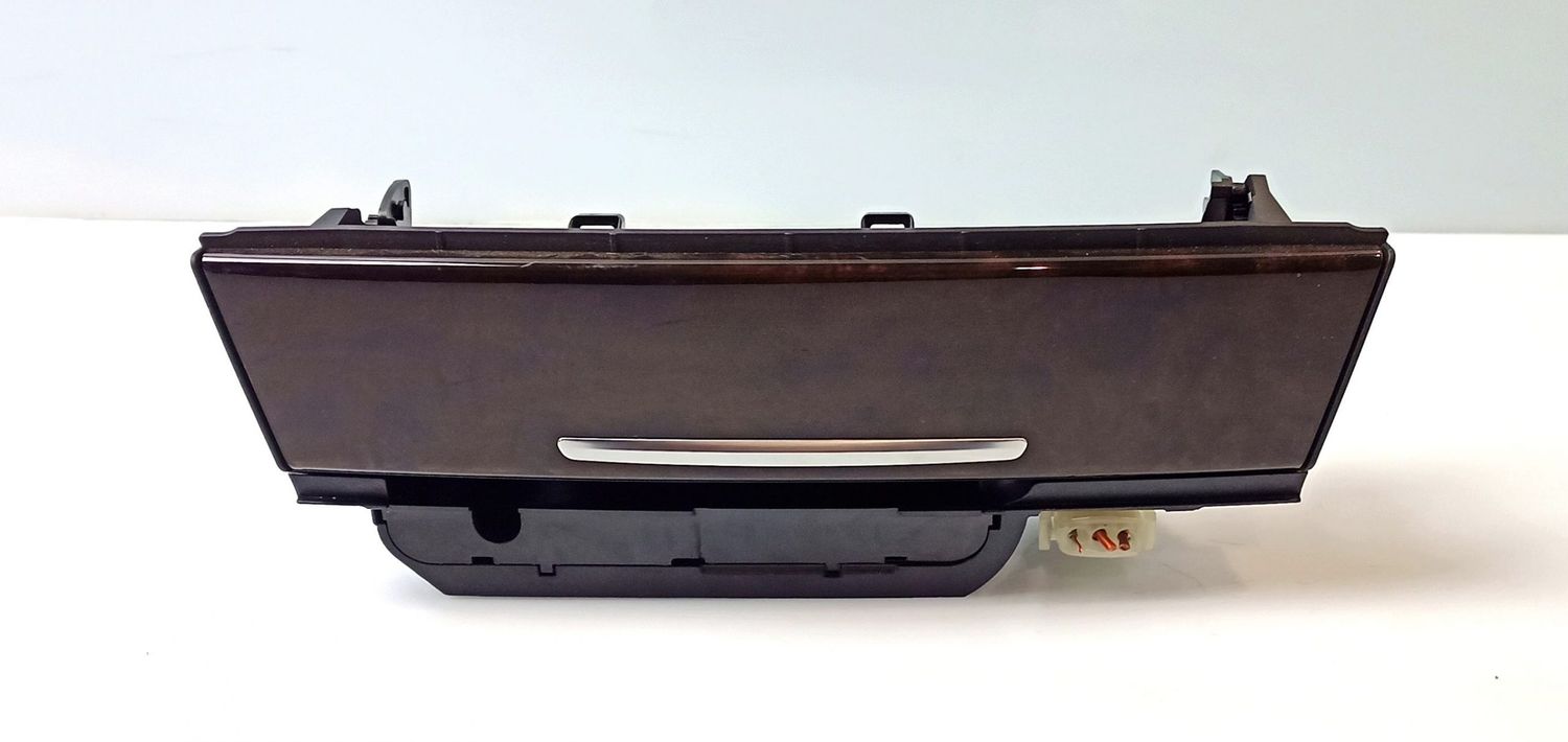 BMW 7 SERIES Front trunk storage compartment OEM 9119317 — Europe Delivery