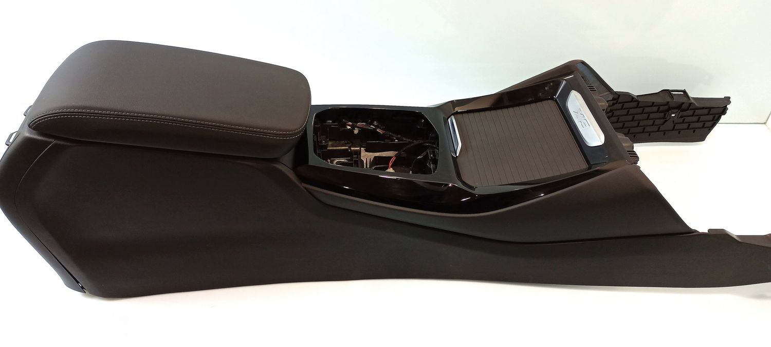 BMW X3 center Console OEM 51165A0C8E3 — Europe Delivery