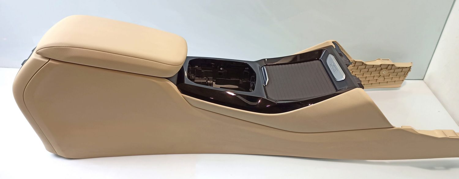 BMW X3 center Console OEM 51165A0C8E2 — Europe Delivery