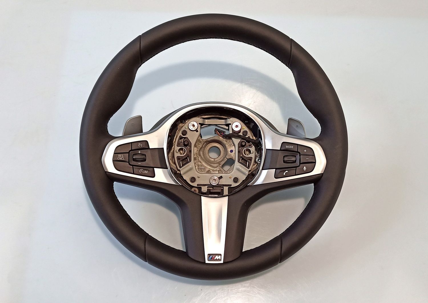 BMW 8 SERIES Steering Wheel OEM 32308008179 — Europe Delivery