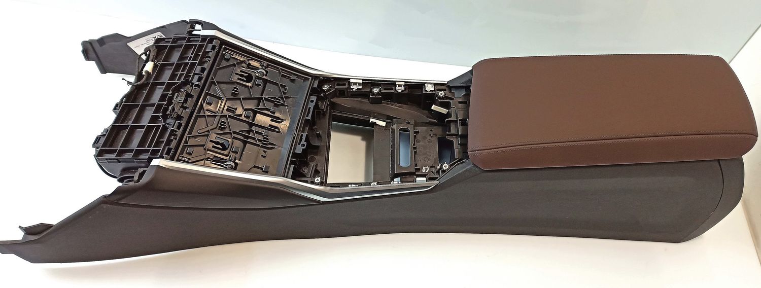 BMW 4 SERIES center Console OEM 51166806796 — Europe Delivery