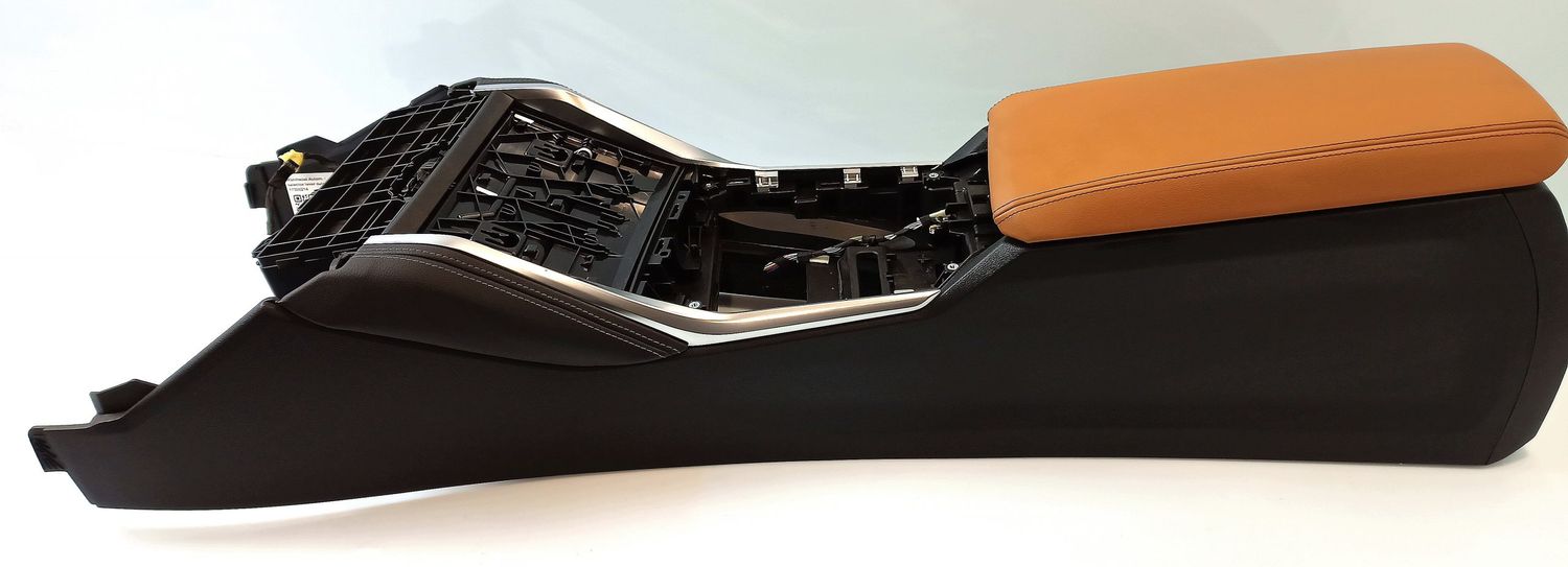 BMW 4 SERIES center Console OEM 51166996833 — Europe Delivery