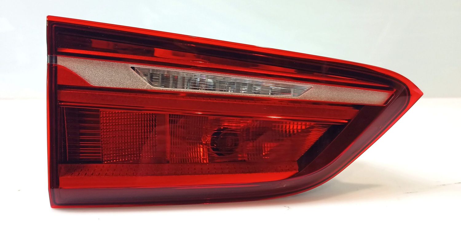 BMW X1 Tailgate rear/tail lights OEM 2760687 — Europe Delivery