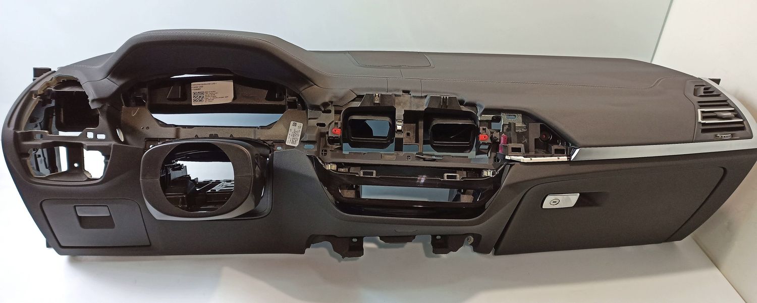 BMW X3 Armaturenbrett / Dashboard OEM 51167941045 — Europe Delivery