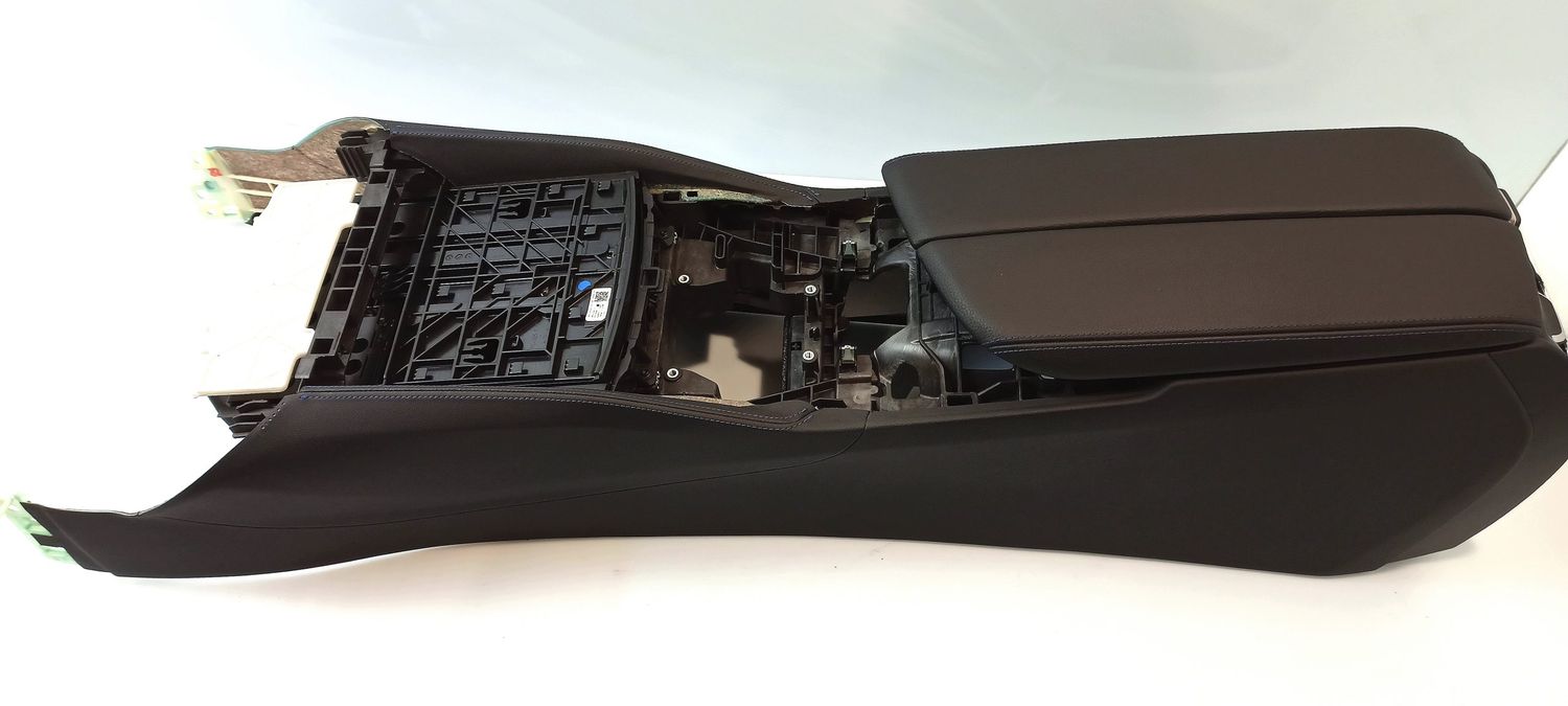BMW 5 SERIES center Console OEM 51168069051 — Europe Delivery
