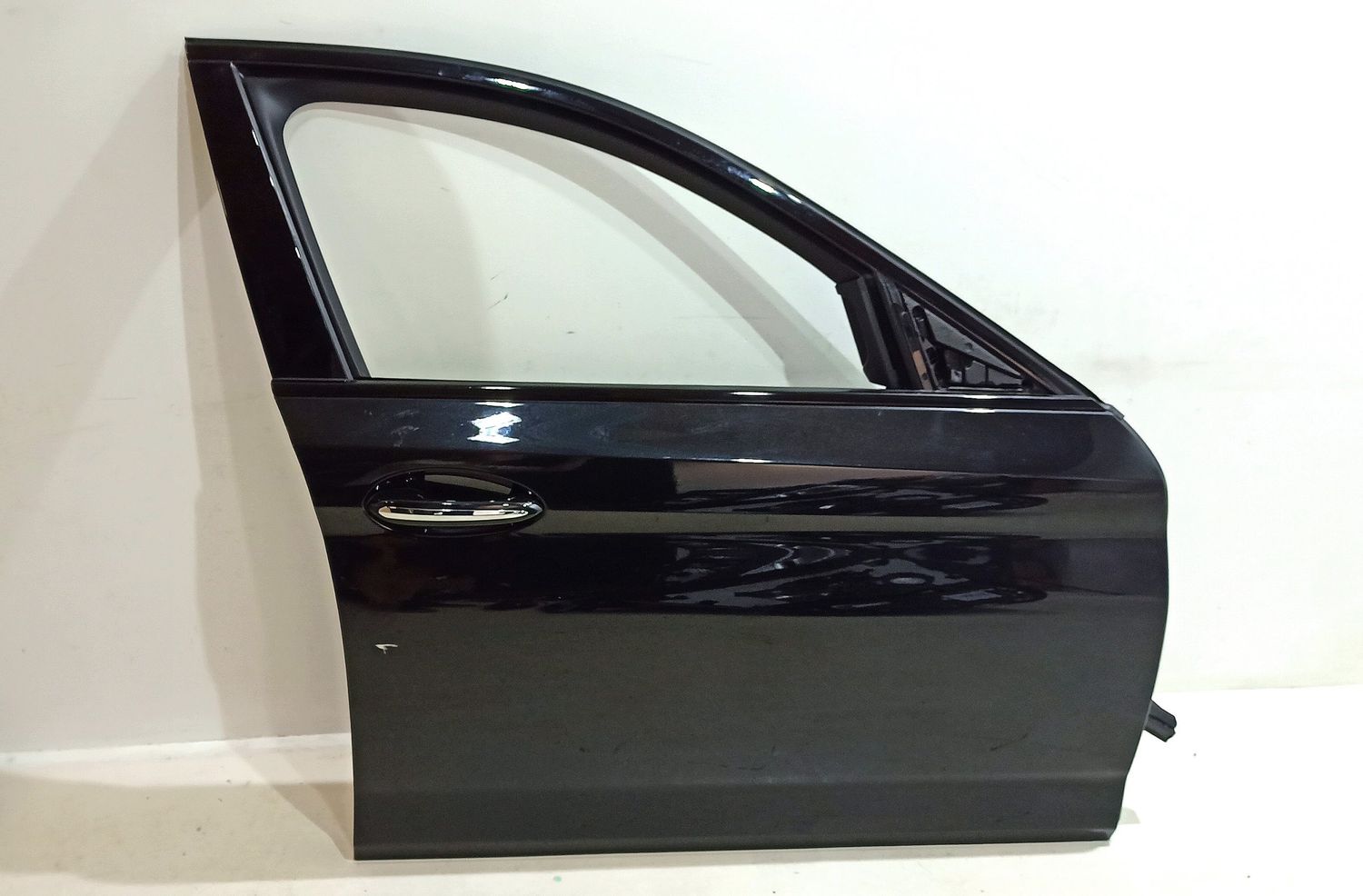 BMW M5 Front door OEM 41007408962 — Europe Delivery