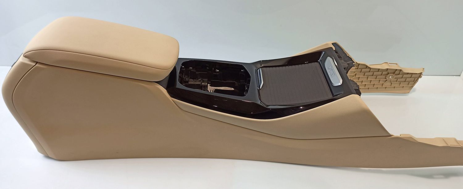 BMW X3 center Console OEM 51165A0C8E2 — Europe Delivery