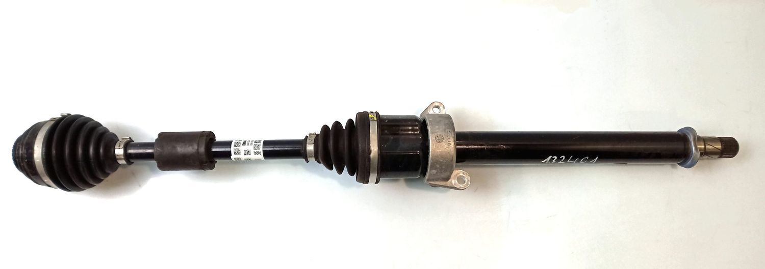 BMW 2 SERIES Front driveshaft OEM 31608681524 — Europe Delivery