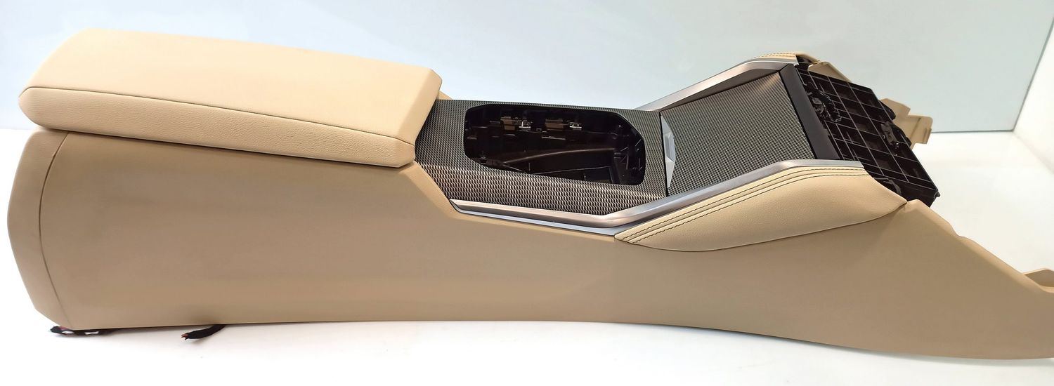 BMW 4 SERIES center Console OEM 51165A0F072 — Europe Delivery