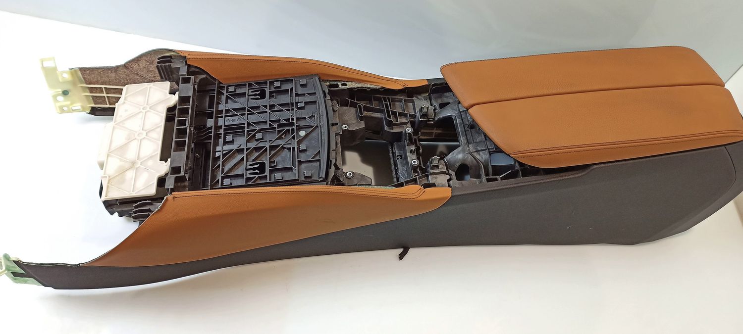 BMW M5 center Console OEM 51168093858 — Europe Delivery