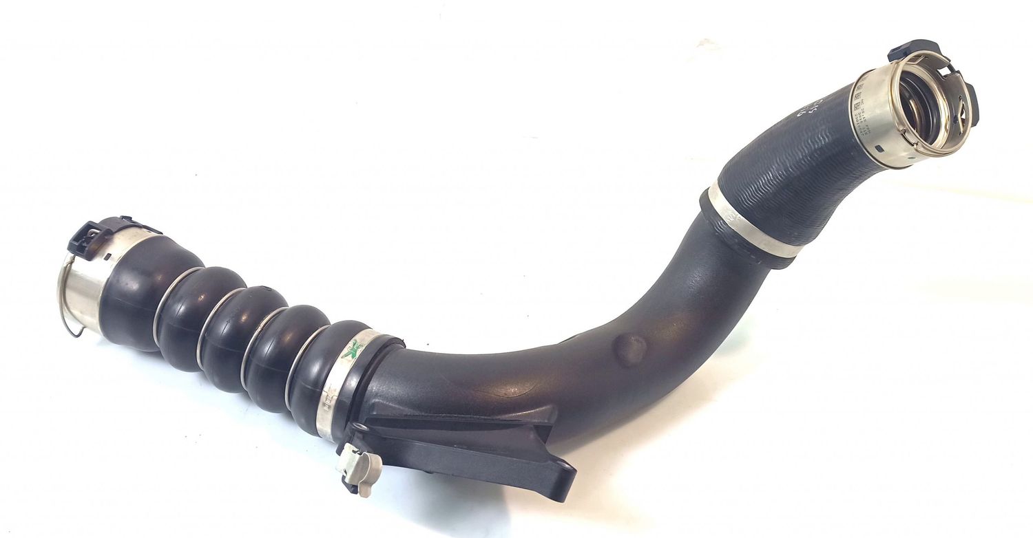 BMW X1 Intercooler hose/pipe OEM 13718616211 — Europe Delivery