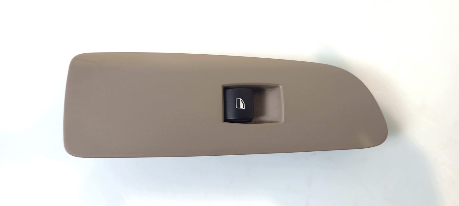BMW 1 SERIES Electric window control switch OEM 61316987853 — Europe Delivery