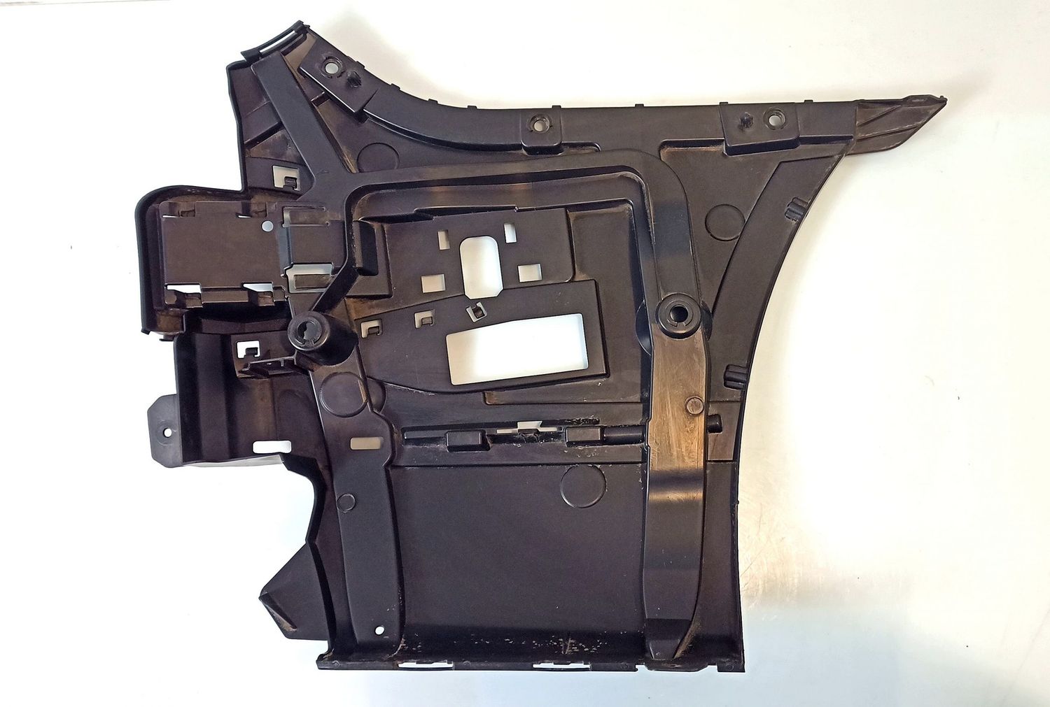 BMW 7 SERIES Rear bumper mounting bracket OEM 51127357147 — Europe Delivery