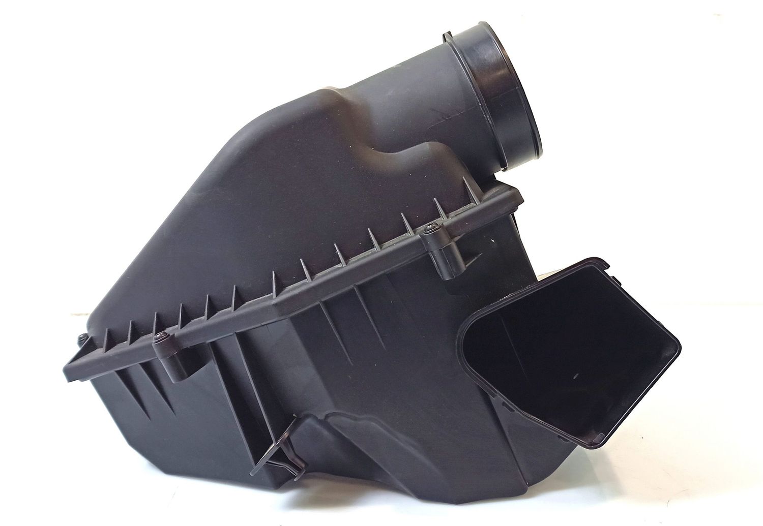 BMW X3 Air Filter Box OEM 13718620473 — Europe Delivery