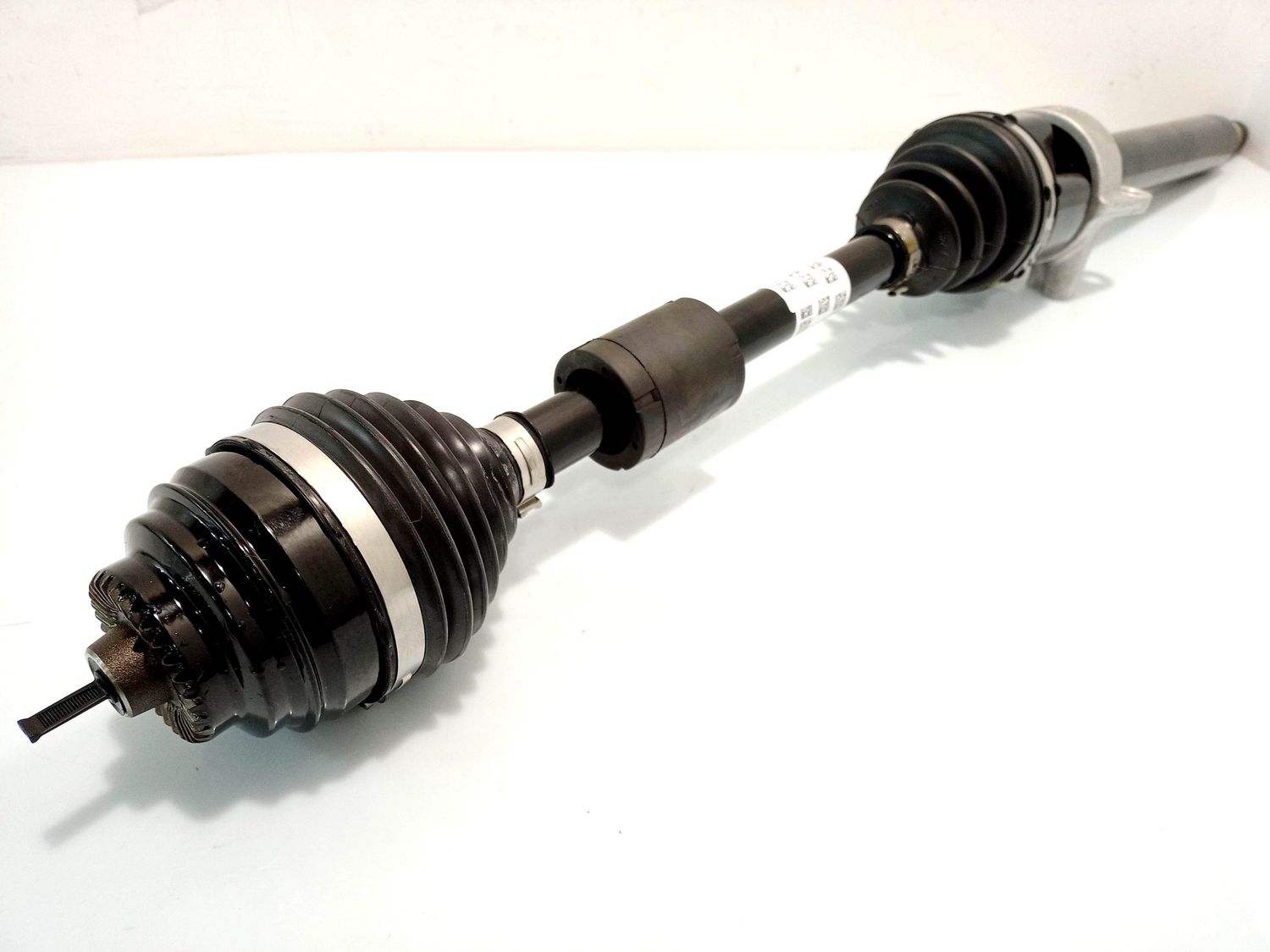 BMW 2 SERIES Front driveshaft OEM 31608657704 — Europe Delivery
