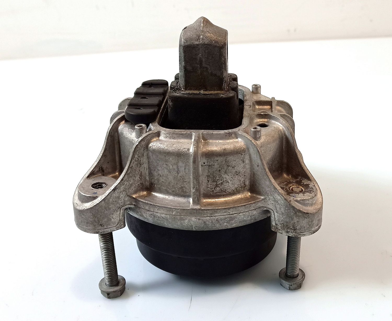 BMW 6 SERIES Engine mount bracket OEM 22116777375 — Europe Delivery