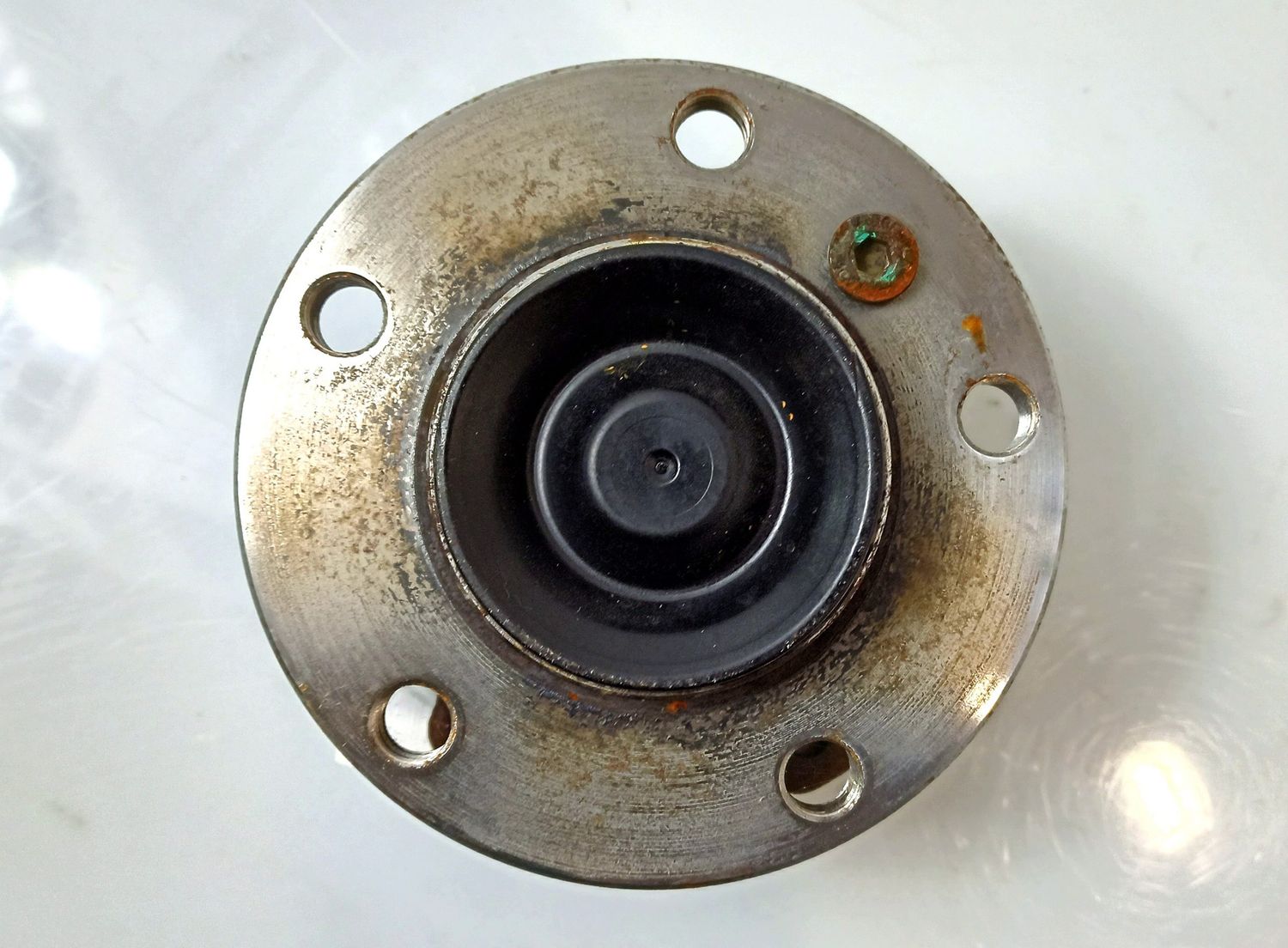 BMW X6 Front wheel hub OEM 0N46101 — Europe Delivery