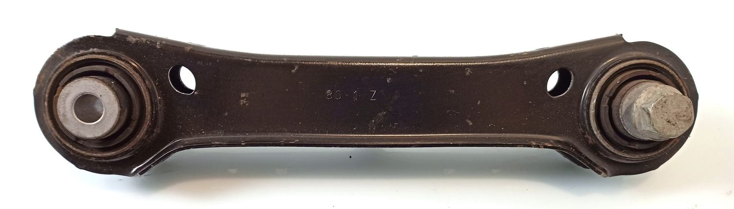 BMW 1 SERIES Rear control arm OEM 33326782237 — Europe Delivery