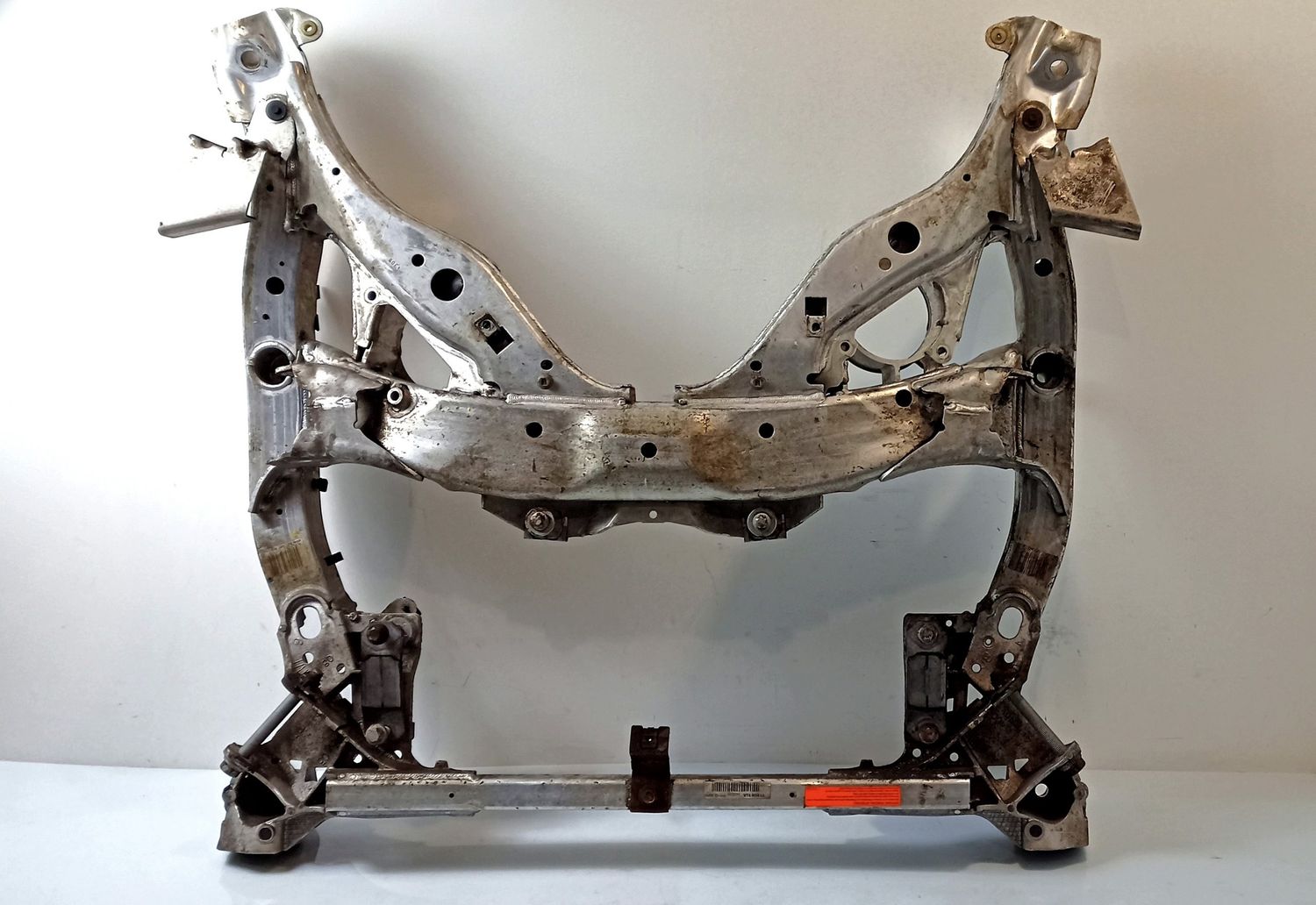 BMW 6 SERIES Front subframe OEM 31116775762 — Europe Delivery