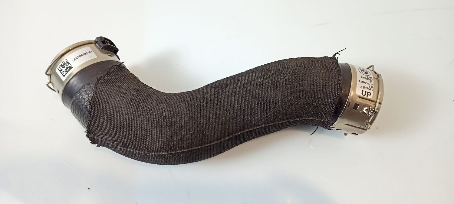 BMW X3 Intercooler hose/pipe OEM 11612799885 — Europe Delivery