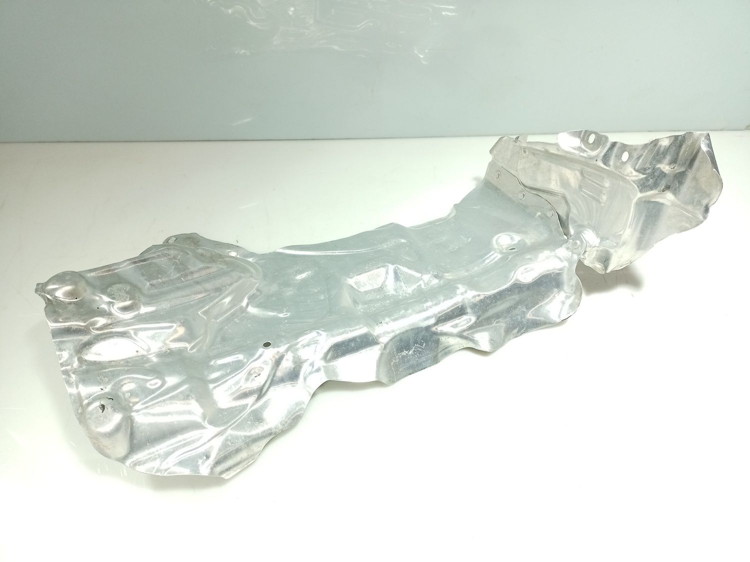 BMW 2 SERIES Exhaust heat shield OEM 3D67617 — Europe Delivery