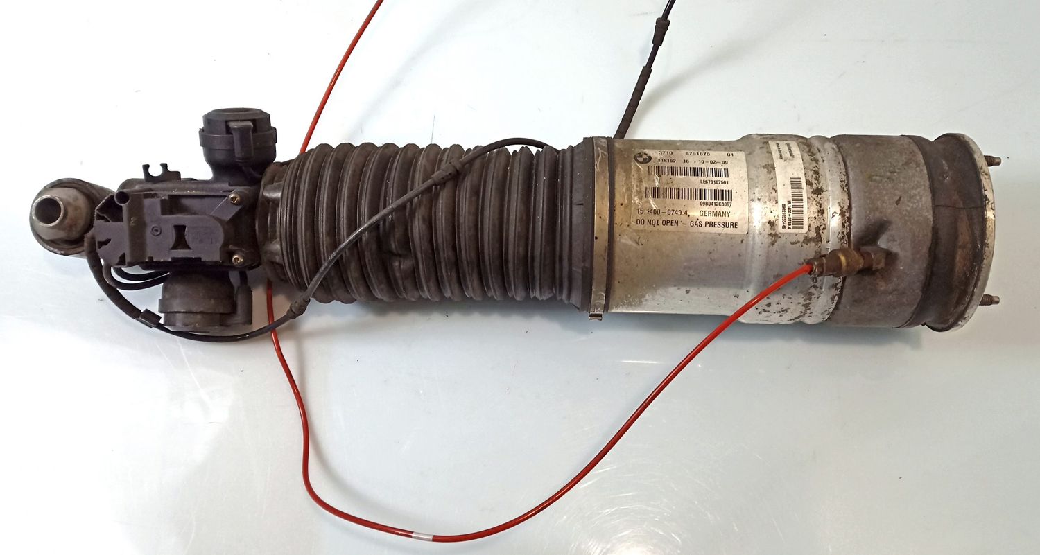 BMW 7 SERIES Rear shock absorber with coil spring OEM 37106791675 — Europe Delivery