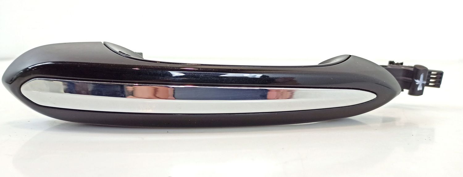 BMW 5 SERIES Front door handle cover OEM 51219491470 — Europe Delivery