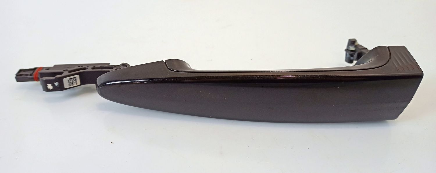 BMW 1 SERIES Front door handle cover OEM 7329343 — Europe Delivery
