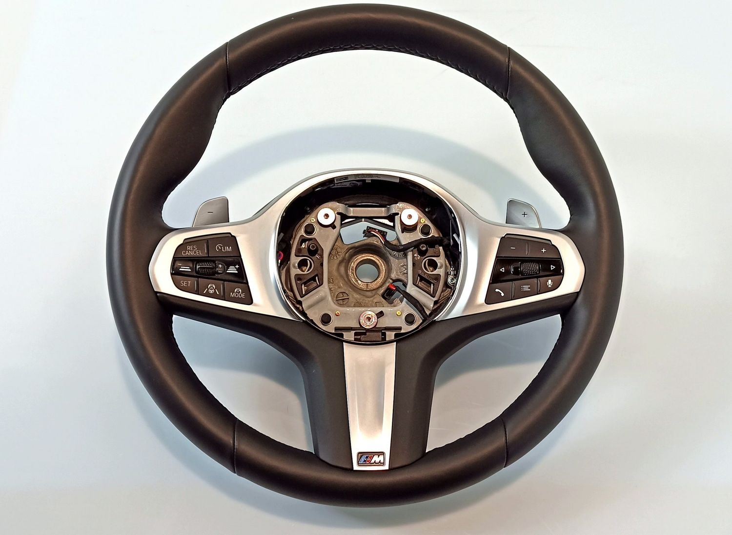 BMW 8 SERIES Steering Wheel OEM 32307856289 — Europe Delivery