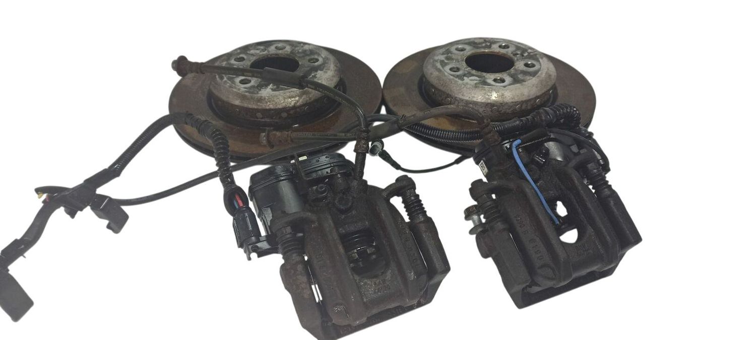 BMW 5 SERIES Brake discs and calipers set OEM 6793041 — Europe Delivery