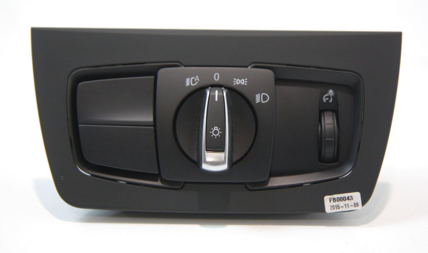 BMW 4 SERIES Light switch OEM 61316847504 — Europe Delivery