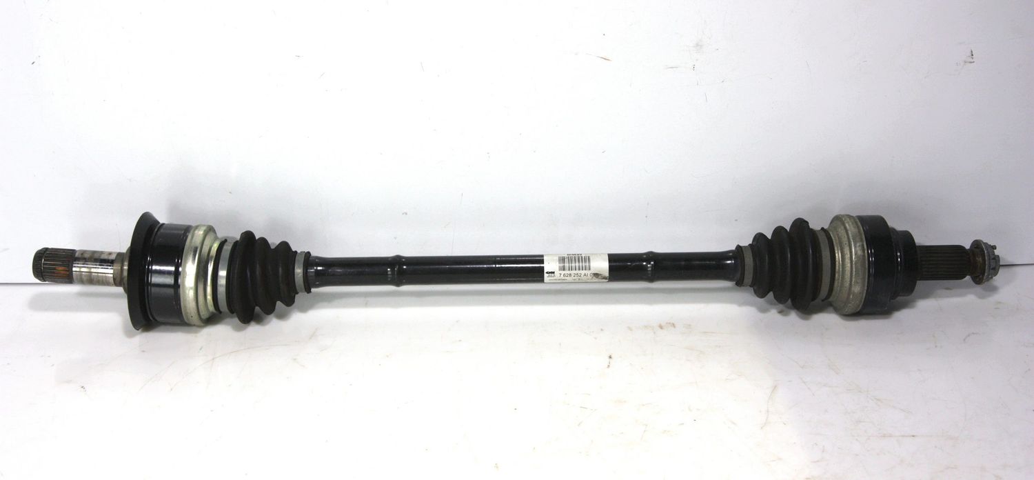 BMW 3 SERIES Rear driveshaft OEM 33207628252 — Europe Delivery