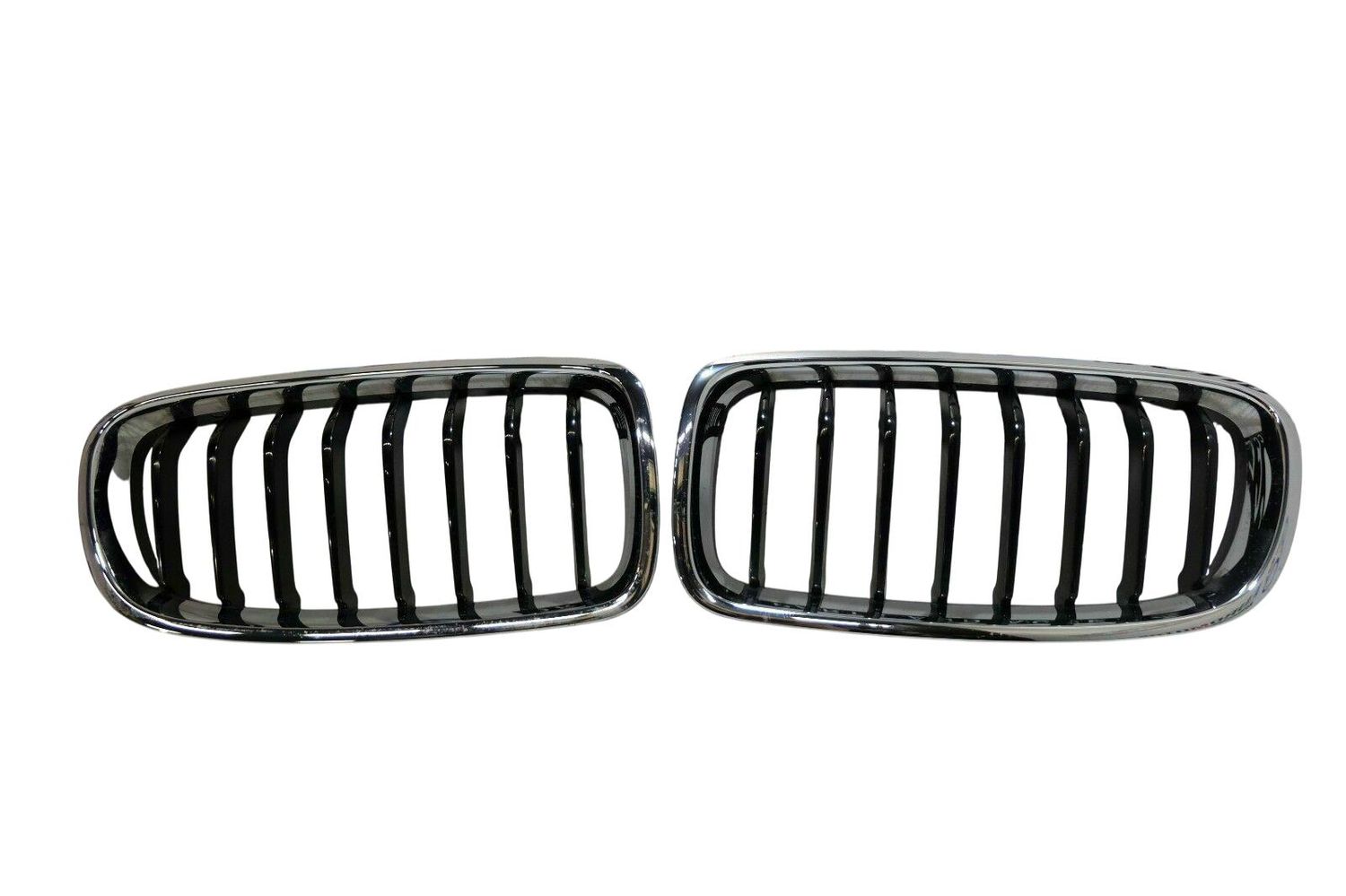 BMW 3 SERIES Front bumper upper radiator grill OEM 2240775 — Europe Delivery