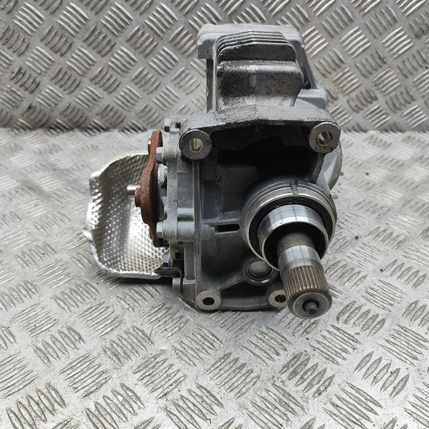 0FN409053 Transfer box AUDI A3 (Sportback 8VA, 8VF) (2012-2020) — Leverans i Europa