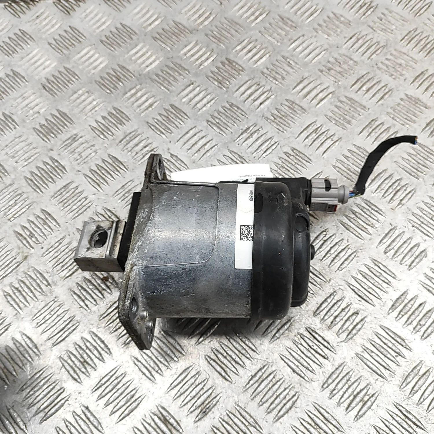 992199534A, 992199384F Vänster sida motorfäste PORSCHE 911 (992) (2019-...) — Leverans i Europa