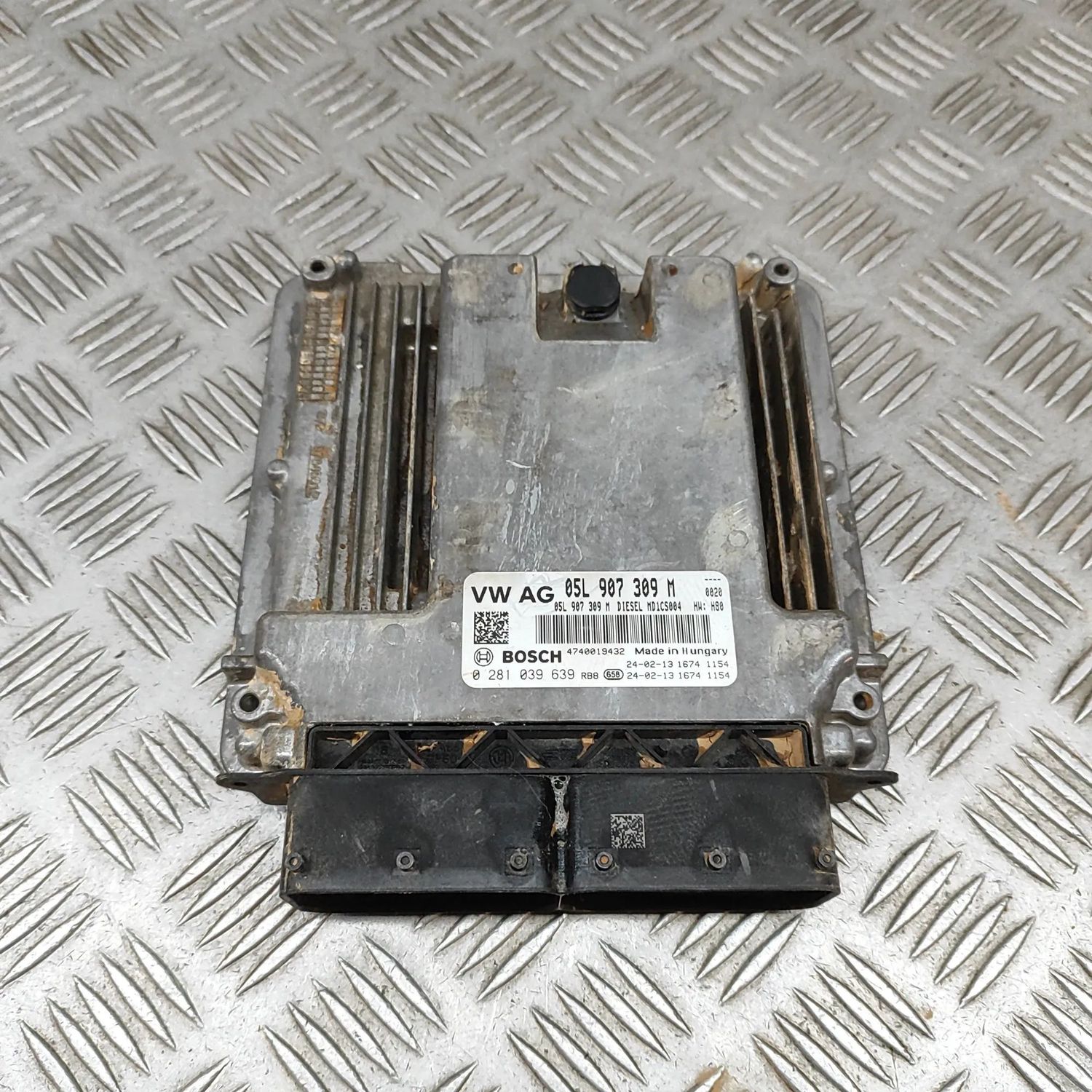 0281039639, 05L906022EE, 05L907309M Motorstyrenhet AUDI Q3 (Sportback F3N) (2019-...) — Leverans i Europa