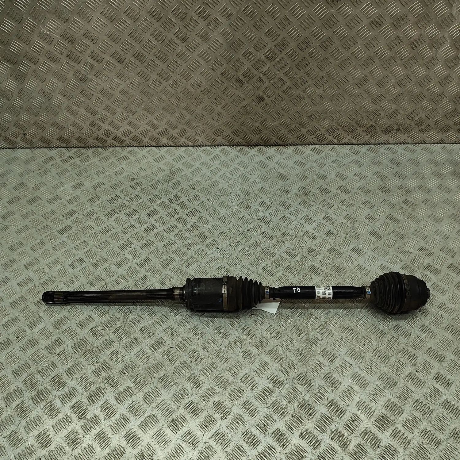 8486202 Fram höger drivaxel BMW X7 (G07) (2019-...) — Leverans i Europa