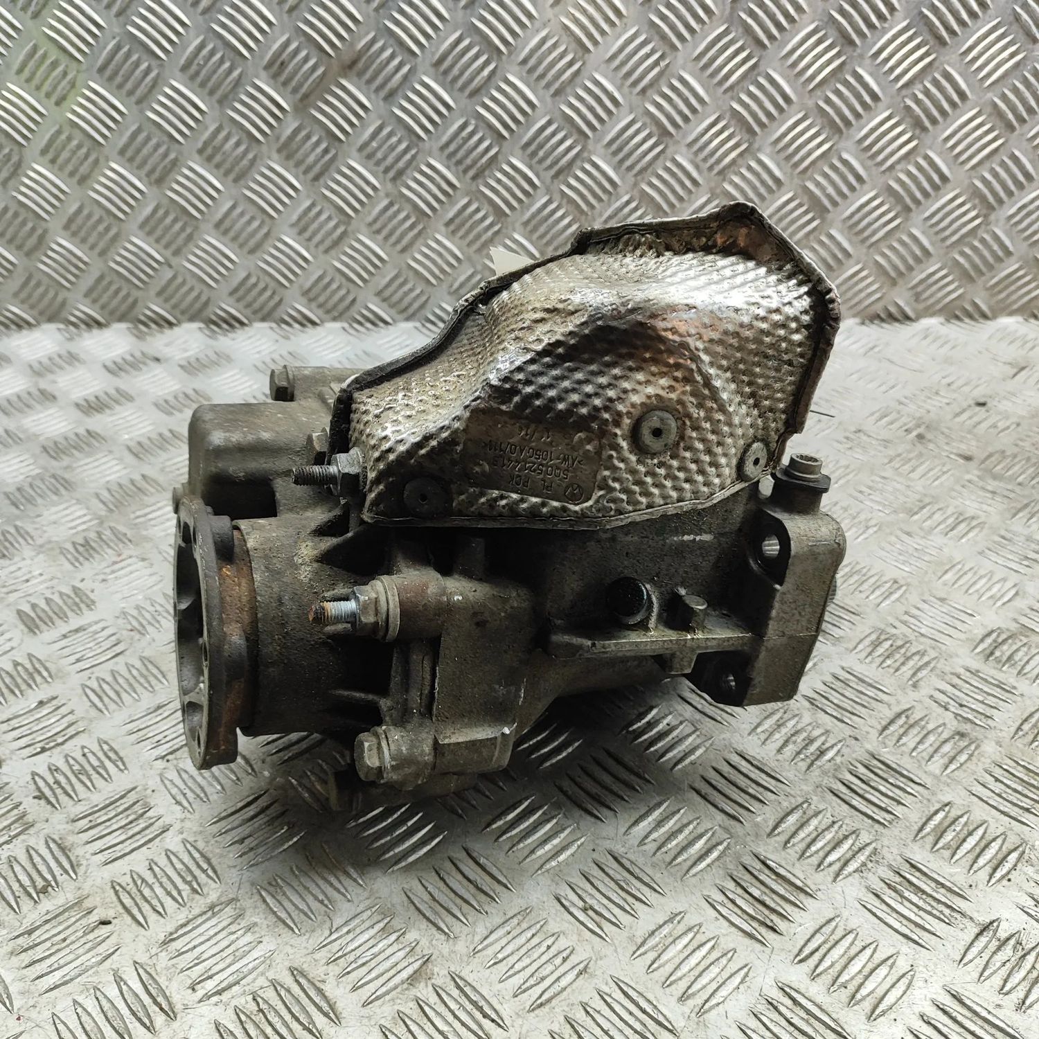 0CN409053AM Transfer box VW CADDY (IV Furgon SAA, SAH) (2015-...) — Leverans i Europa