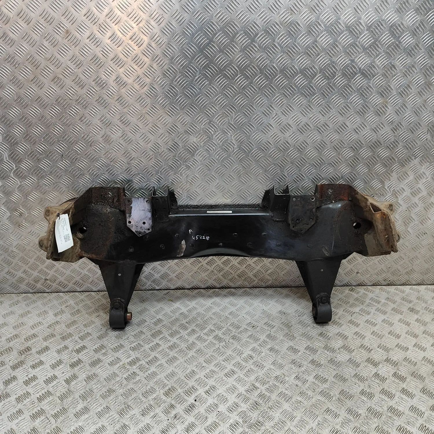900389 Fram subframe ASTON MARTIN DB7 (Coupe) (1994-2003) — Leverans i Europa