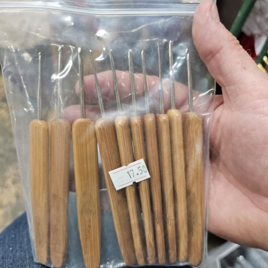 crochet hook set .5/2.75