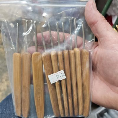 crochet hook set .5/2.75